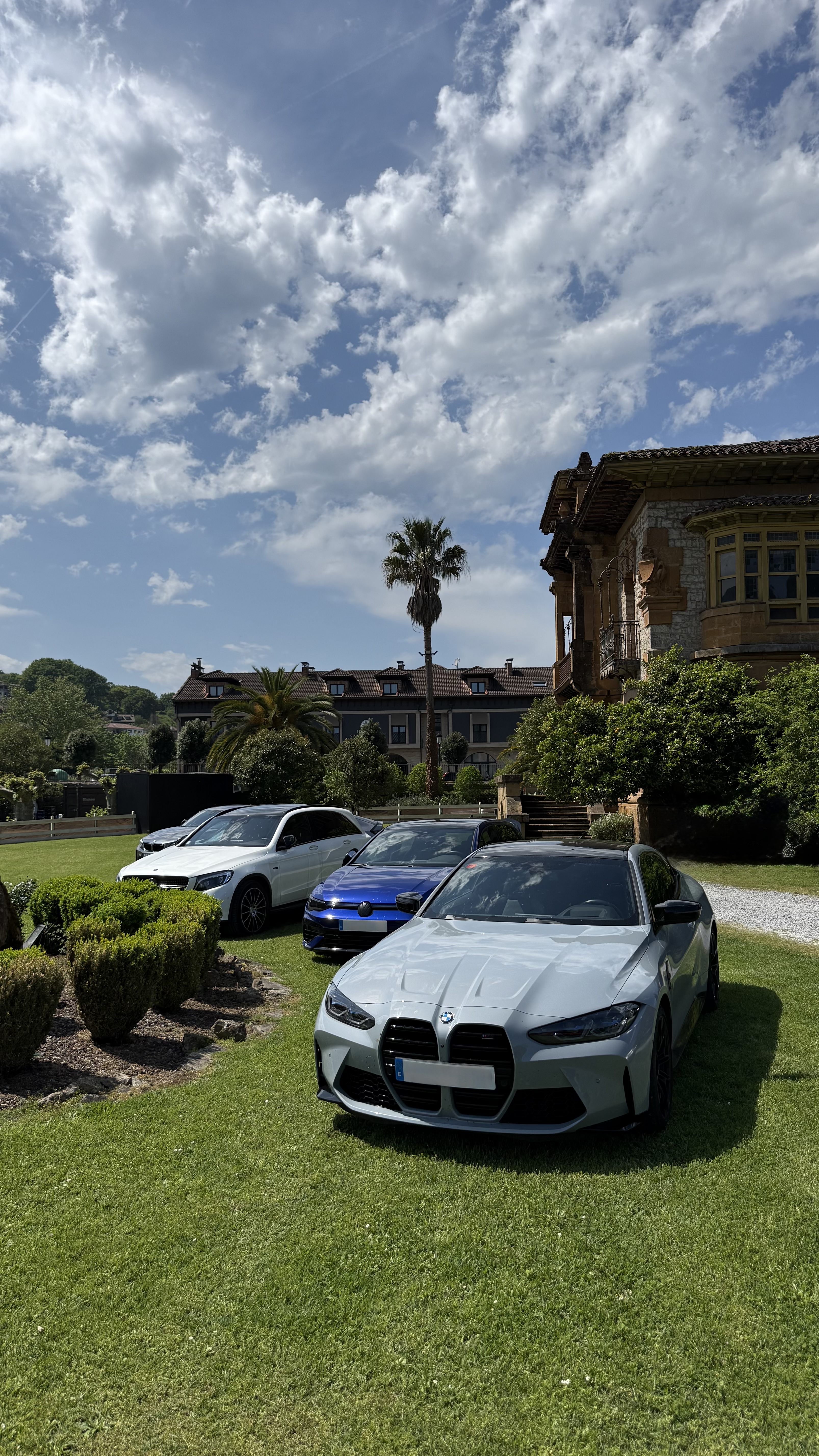 Quedada de la comunidad ARGA Premium Cars en una ruta privada
